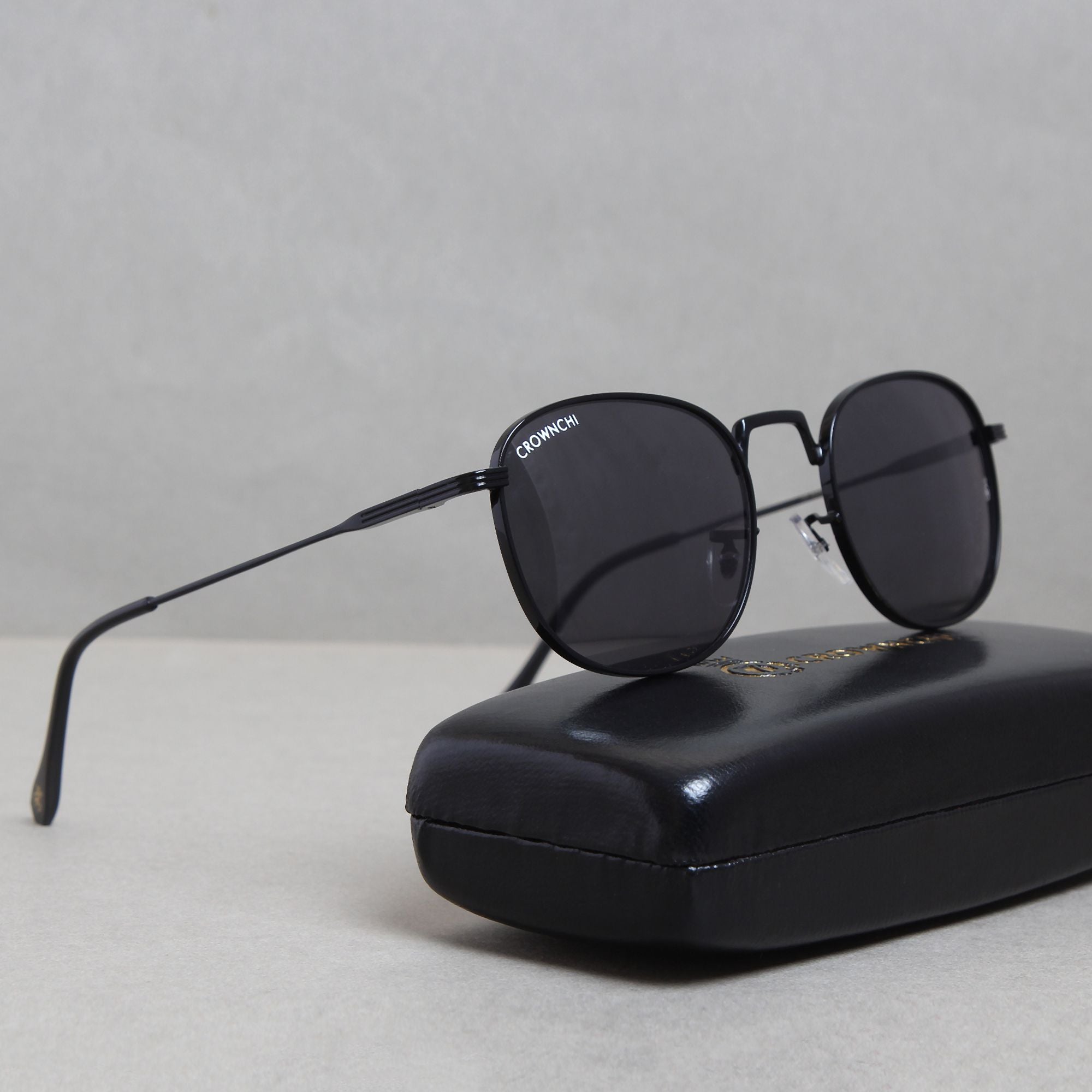 Crownchi Martin Black Round Edition Sunglasses
