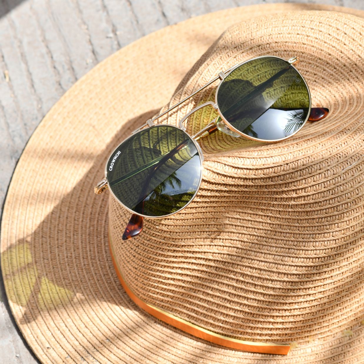 Tokyo Gold Green Upper Bridge Round Edition Sunglasses