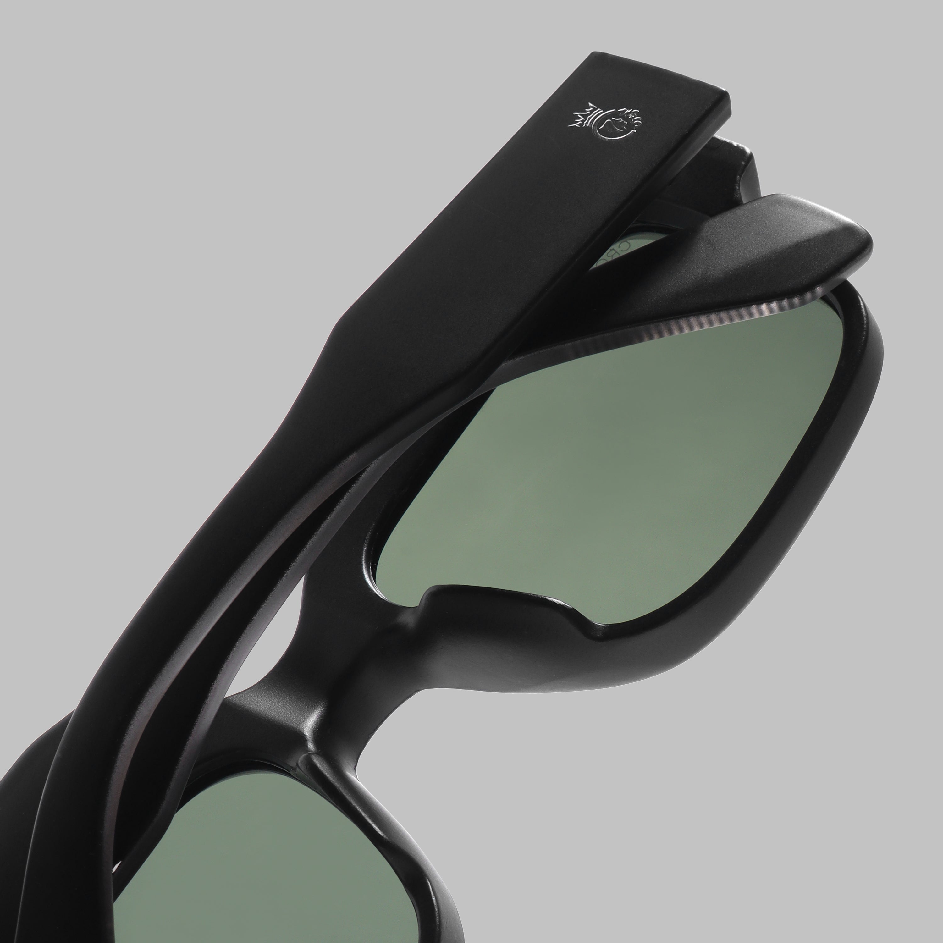 Crownchi Gentleman Black Green Square Sunglasses